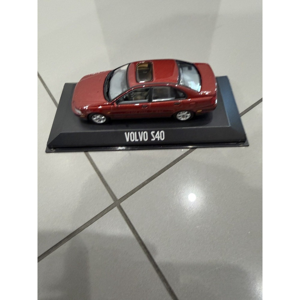 1/43 Minichamps Volvo S40 V40 1996 Burgandy With Box